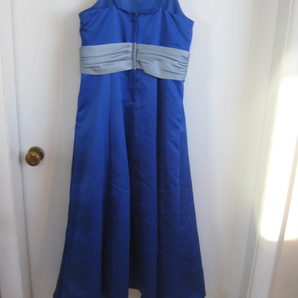 Alfred Angelo, beautiful satiny 2 tone blue girls dress, size 8 - Picture 8 of 11